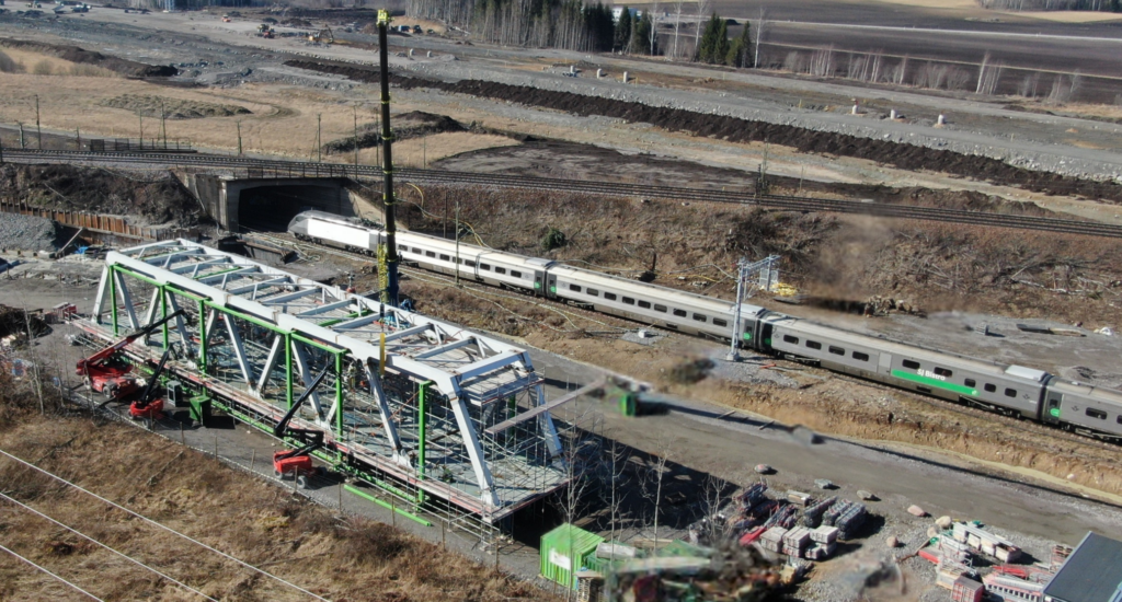 Nordec builds Swedish rail bridge for single-lift installation over an active main line